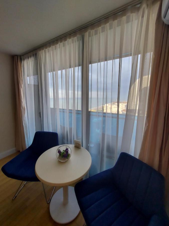 Номера На Высоких Этажах 24,31 Apartment บาทูมิ ภายนอก รูปภาพ